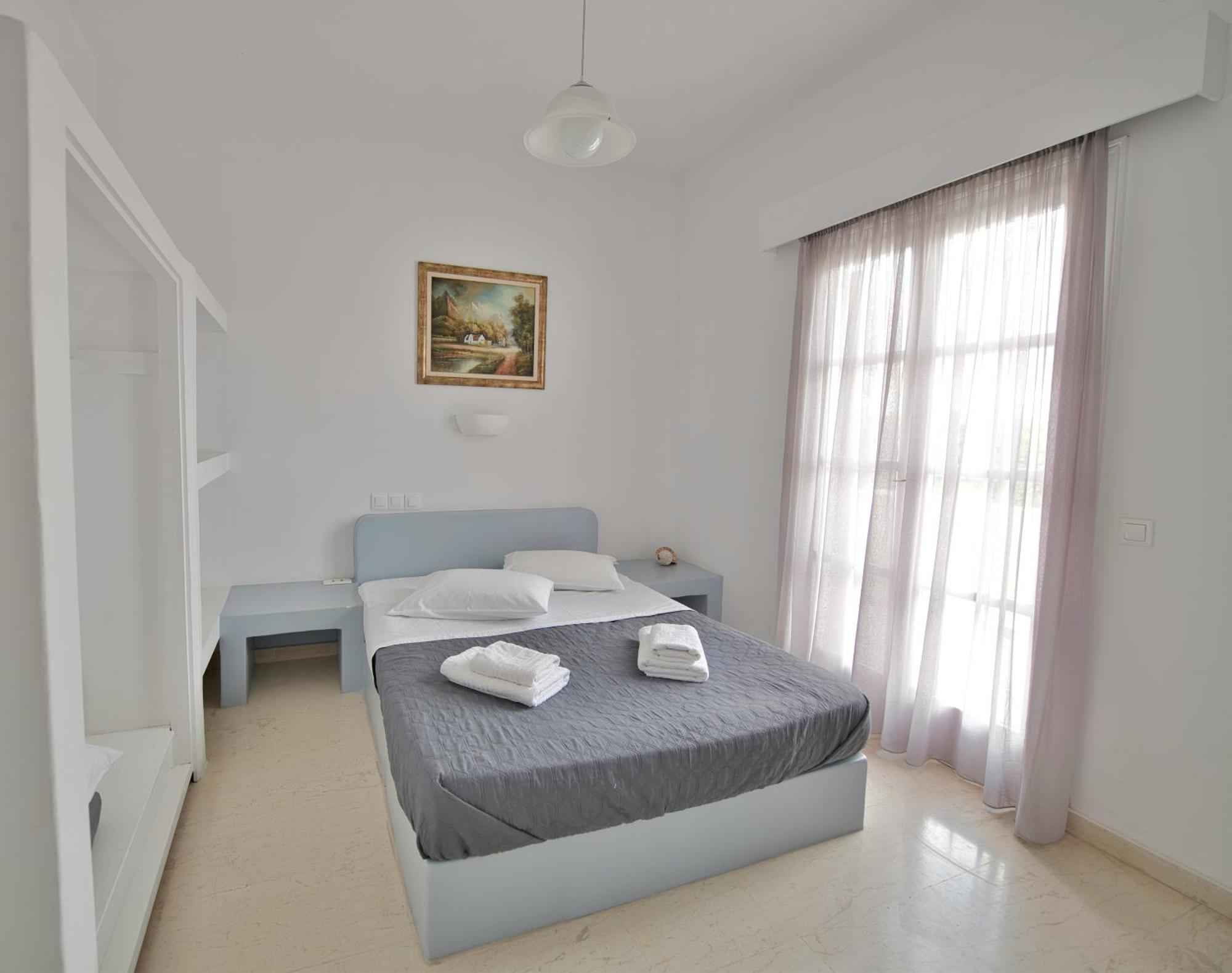 Ira Apartments Kamári 外观 照片