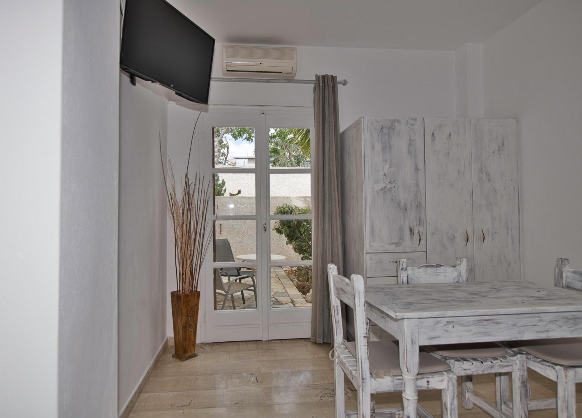 Ira Apartments Kamári 外观 照片
