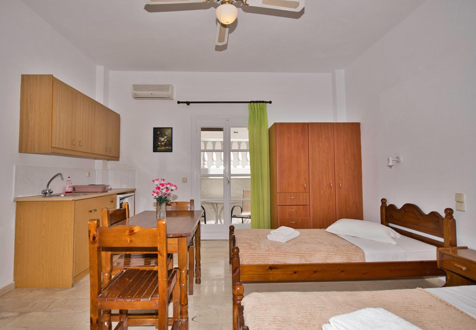 Ira Apartments Kamári 外观 照片
